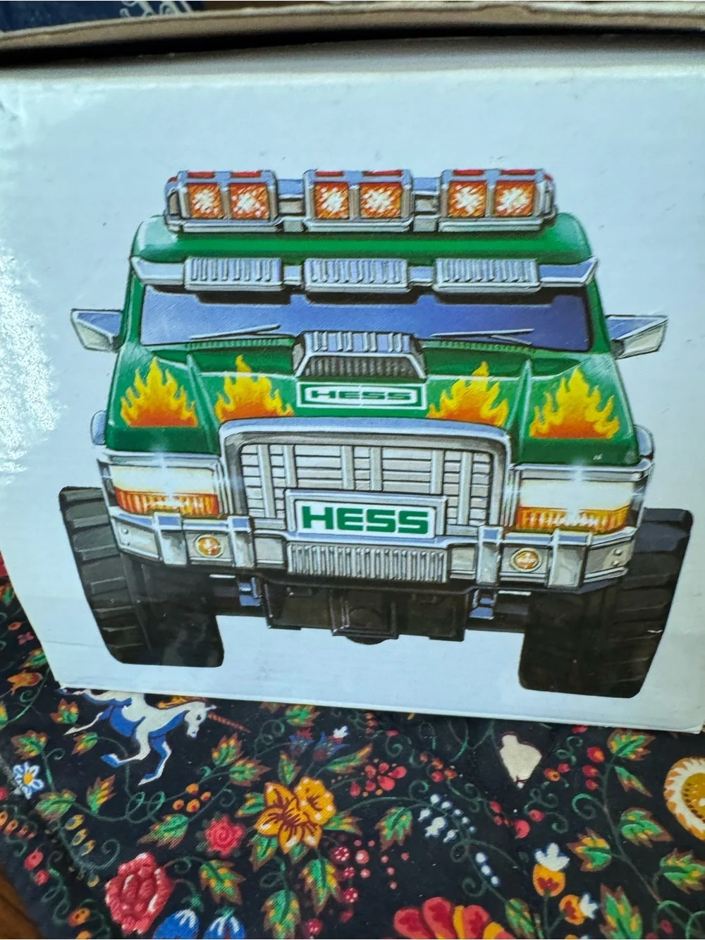2007 Hess Toy Monster Truck with 2 Motorcycles Lights & Sound BRAND NEW IN BOX - Picture 2 of 6